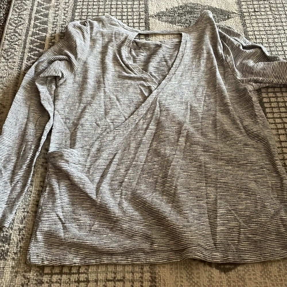 Loft long sleeve, crisscross back, semi open back